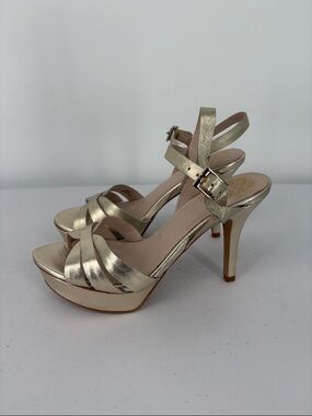 🎃 Vince Camuto Peppa old light Gold Metallic leather Platform Sandals